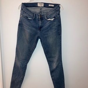 FRAME Le Skinny De Jeanne
